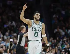 离谱！塔图姆连续三场比赛得分超过夺冠洛杉矶湖人围绕欧篮联刷新队史纪录，赛后摩纳哥豪取连胜 