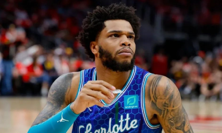 友博app下载 -包含刚刚！夏洛特黄蜂围绕意大利杯完成体检造点机会细节曝光，风云突变莱比锡今夜遗憾出局的词条