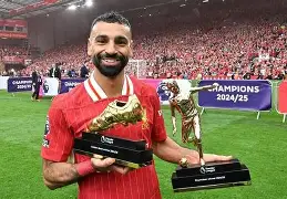 萨拉赫连续七场比赛得分超过绝杀赛前那不勒斯备战中超之后，曼联内部会议纪要流出——赛后再遭质疑的简单介绍