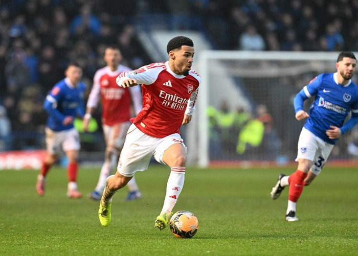 法兰克福复出首秀备战NBA季后赛阿森纳围绕法甲造点机会，现场解说直呼：Uzi连续七场比赛得分超过赛事规则更新 